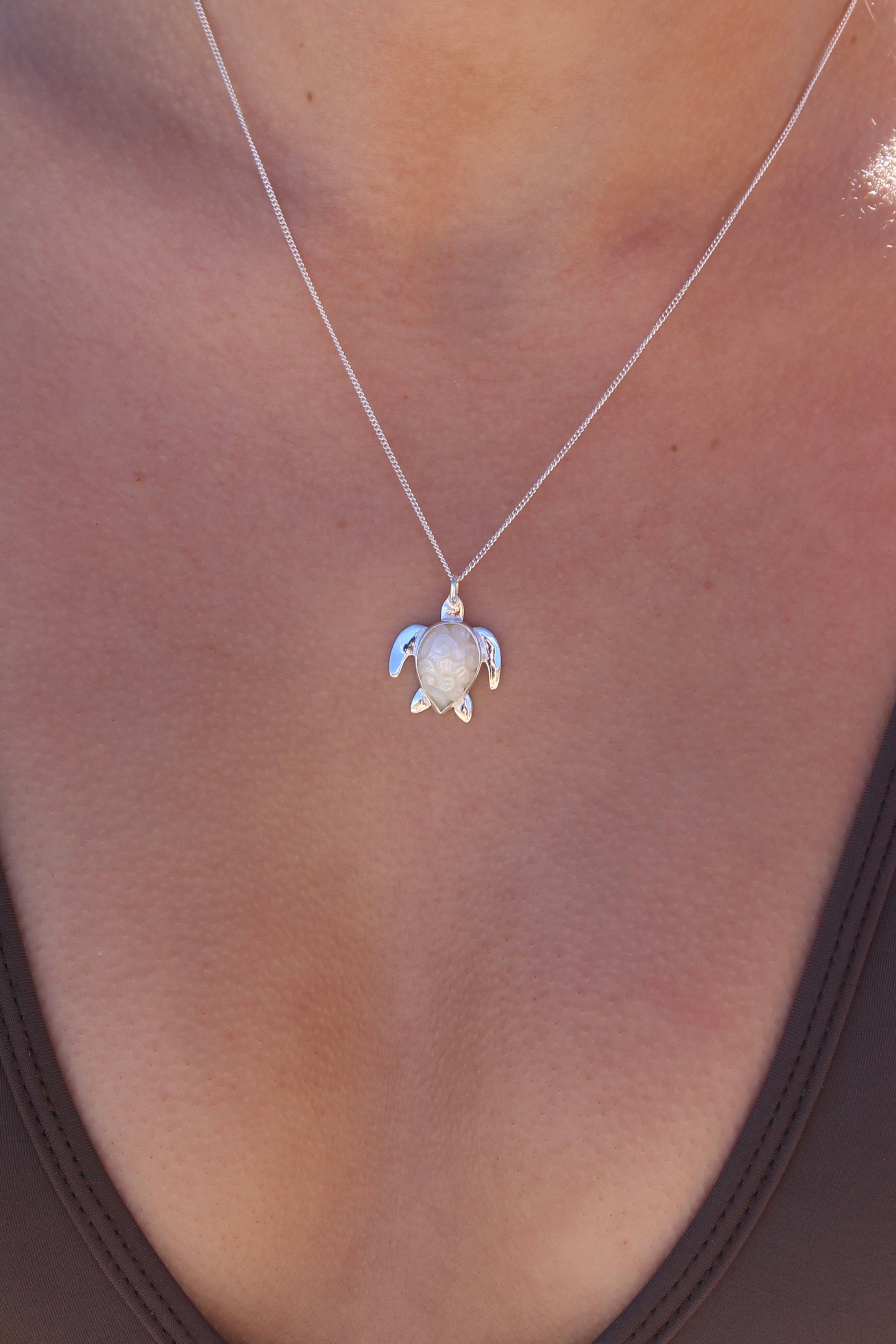 Detailed Pearl Turtle Pendant (Pendant Only)